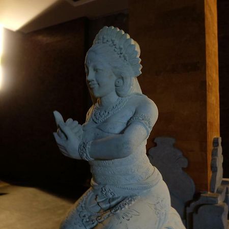 ホテル Wirton Seminyak デンパサール エクステリア 写真