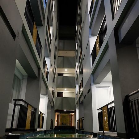 ホテル Wirton Seminyak デンパサール エクステリア 写真