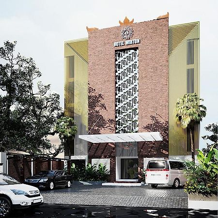 ホテル Wirton Seminyak デンパサール エクステリア 写真