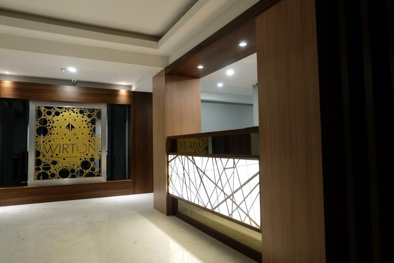 ホテル Wirton Seminyak デンパサール エクステリア 写真