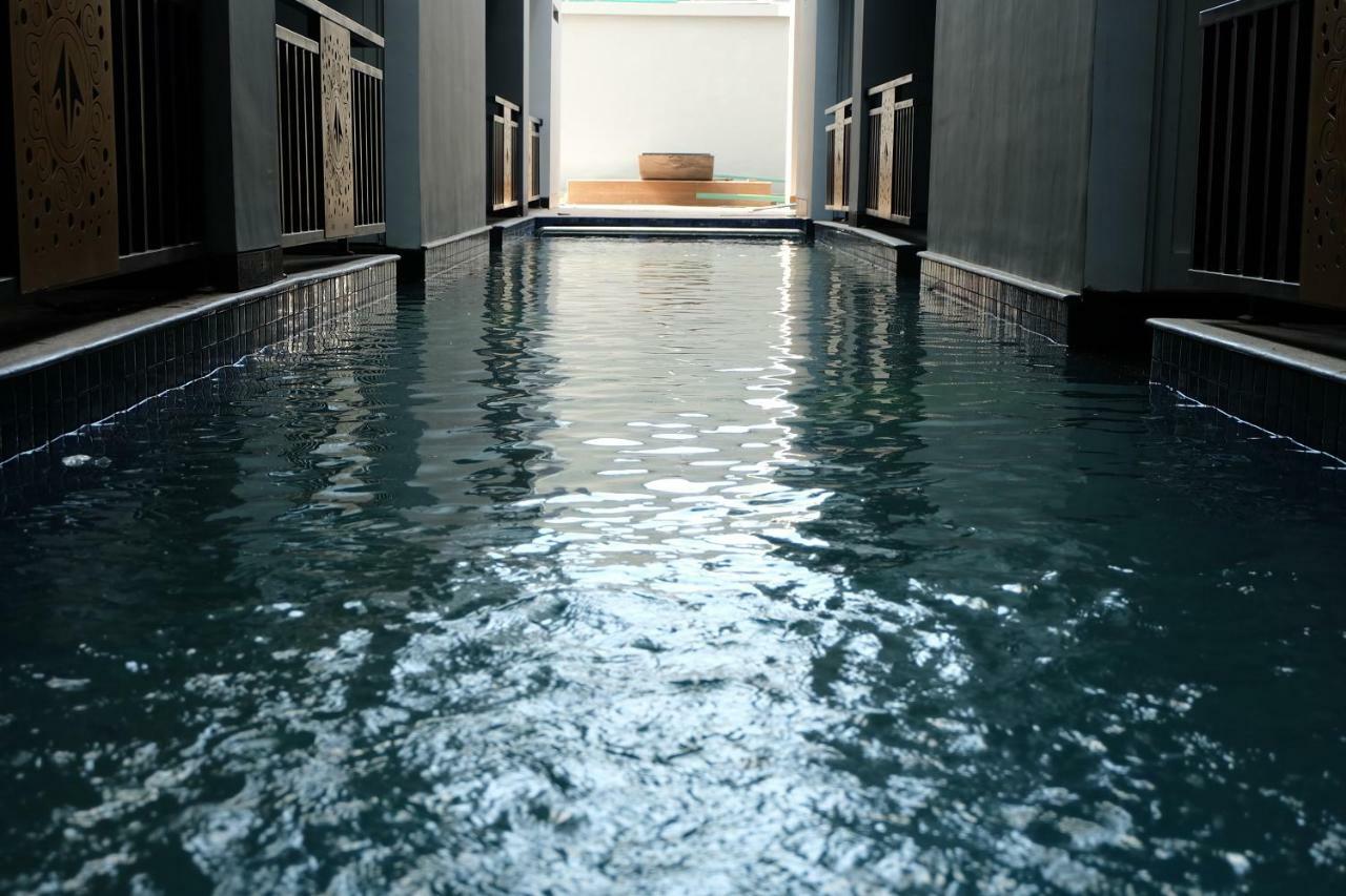 ホテル Wirton Seminyak デンパサール エクステリア 写真
